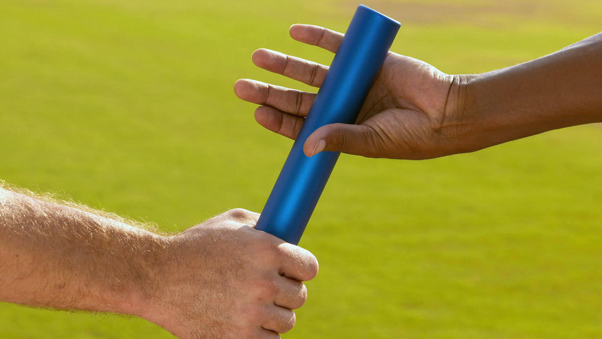 哥伦比亚队中场罗德里格斯在巴黎奥运会上展现出强大的组织能力